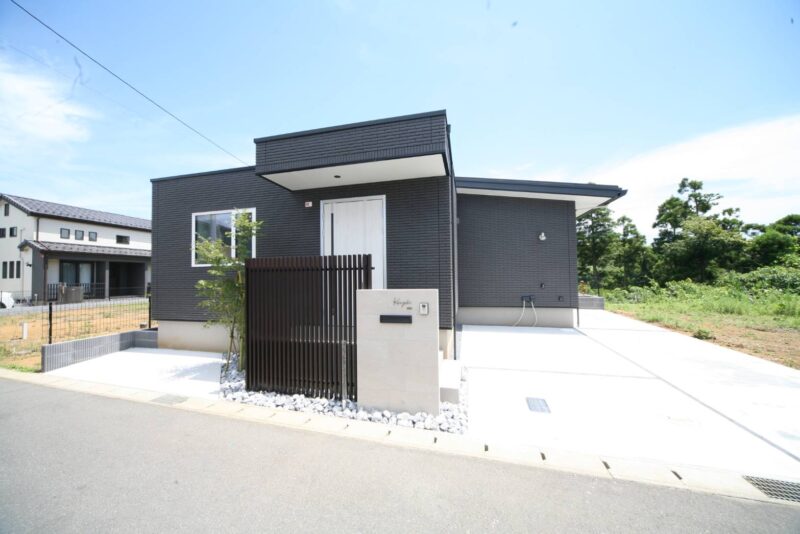 一条の煌めき　シンプルモダン